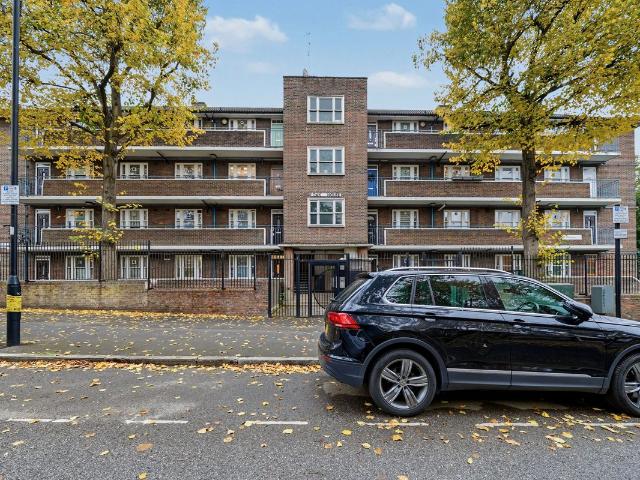 Oak House, Lordship Road N16, 2 bed flat to rent, £2,650 pcm | PrimeLocation