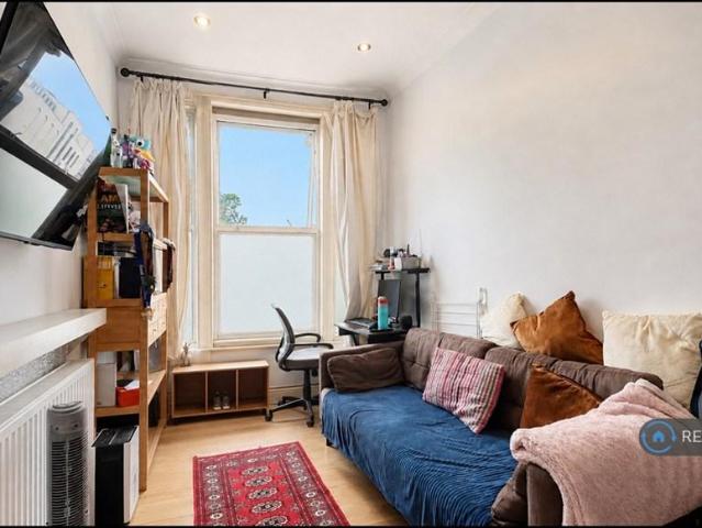 Lordship Road, London, N16 1 bed flat to rent £1,900 pcm £438 pw