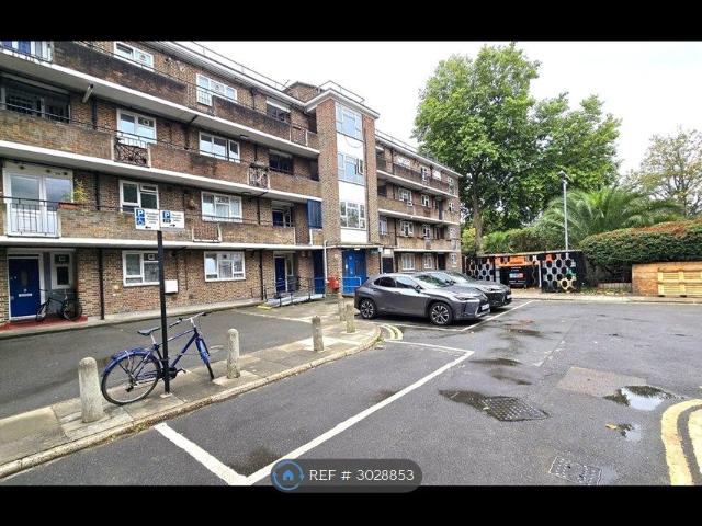 Lordship Road, London N16, 2 bed flat to rent, £2,300 pcm | PrimeLocation