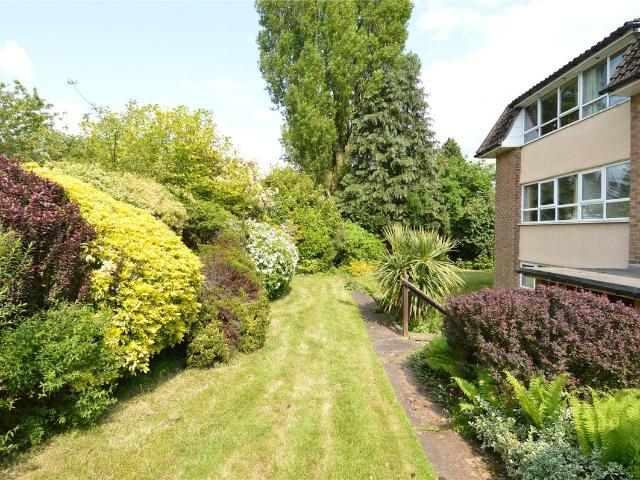 Lordswood Square, Lordswood Road, Birmingham, West Midlands B17, 2 bed flat to rent, £1,100 pcm | PrimeLocation