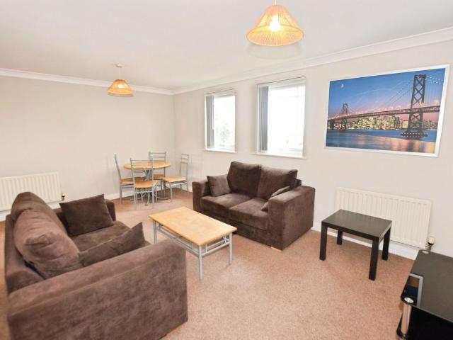 Loreto Place, Chorlton Road, Hulme, Manchester M15, 2 bed flat to rent, £1,200 pcm | PrimeLocation