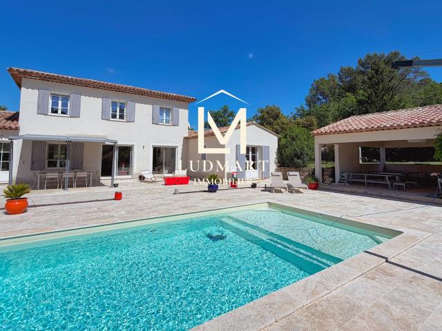 Lorgues — Bastide récente, volumes maîtrisés, intimité total. 187m² Lorgues