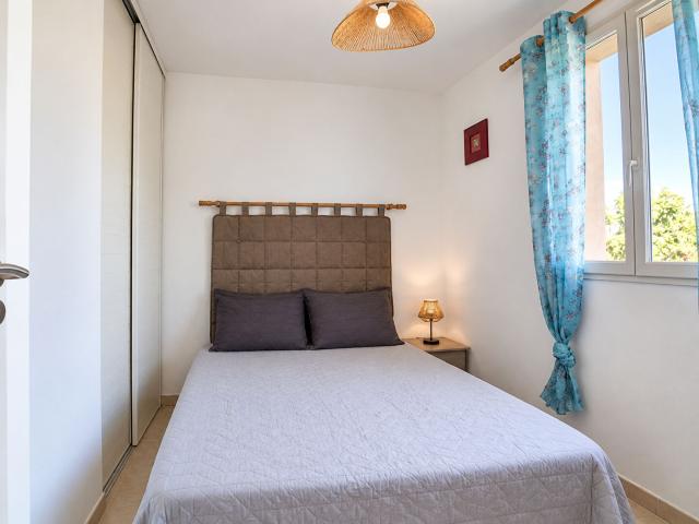 LORGUES T2 meublé avec parking privé ? 600 € CC