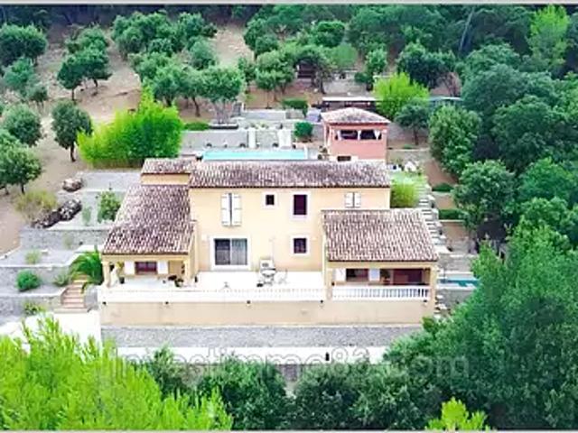 Lorgues 83510 Achat / Vente maison 9 pièces t9 piscine parking