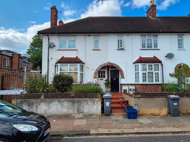 Loring Road, Isleworth TW7, 2 bed flat to rent, £1,650 pcm | PrimeLocation