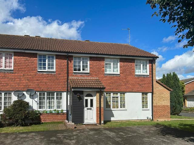 Loris Court, Cherry Hinton CB1, 3 bed terraced house to rent, £1,700 pcm | PrimeLocation