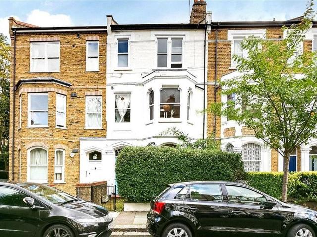 Loris Road, London W6 2 bed flat to rent £2,450 pcm £565 pw