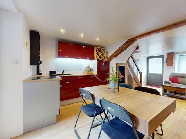 LORNAY, proche Rumilly Charmante maison de village avec jardin et 2 chambres