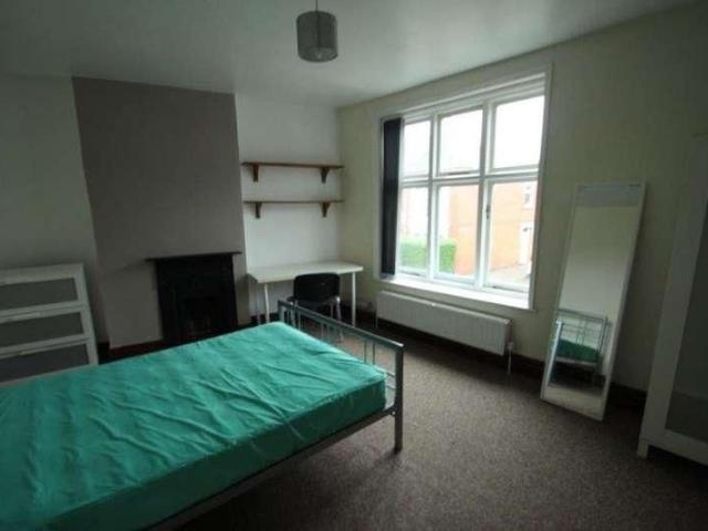 Lorne Road, LE2