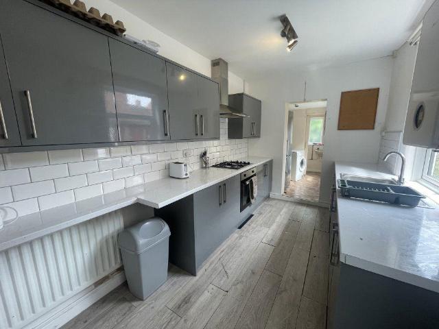 Lorne Road, Leicester 3 bed terraced house to rent £455 pcm £105 pw