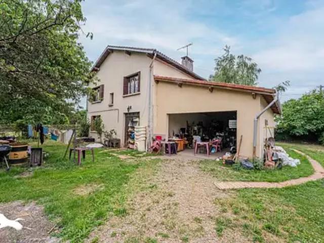 Lorp Sentaraille 09190 Achat / Vente maison 8 pièces t8 au dernier étage parking