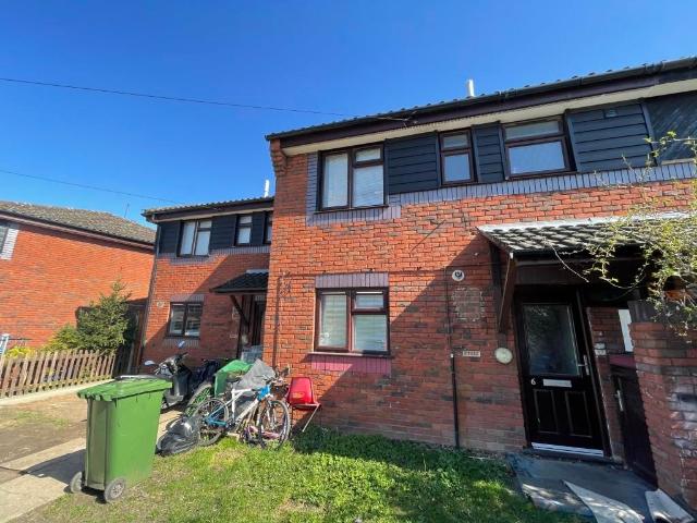 Lorrimore Close, Billericay CM12, 3 bed terraced house to rent, £1,600 pcm | PrimeLocation