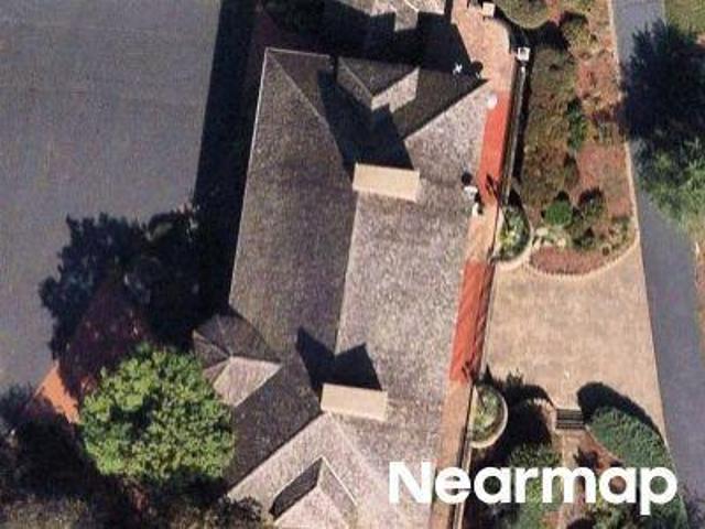 Lost Dauphin Rd