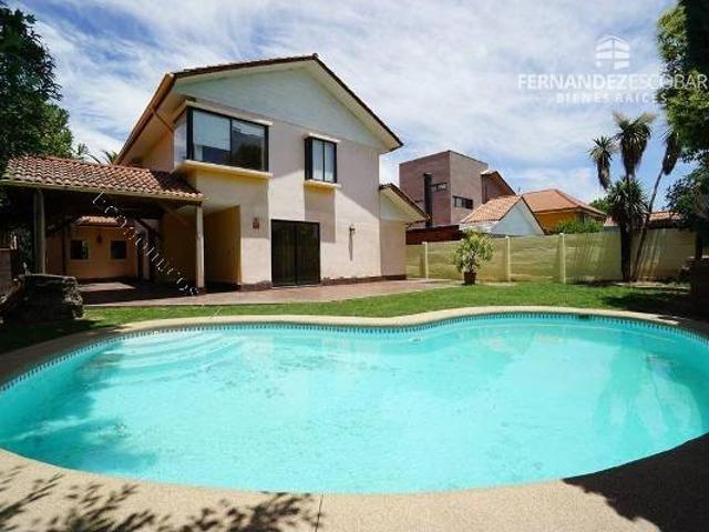 LOS ANDES ARRIENDO CASA 4D 3B PISCINA EN CONDOMINIO