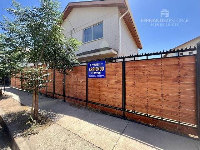 LOS ANDES ARRIENDA CASA 3D 1B SENDERO DE LOS ANDES