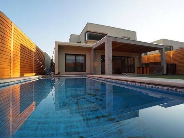 LOS ANDES ARRIENDA CASA 3D 3B PISCINA COND. VALLEPIEDRA