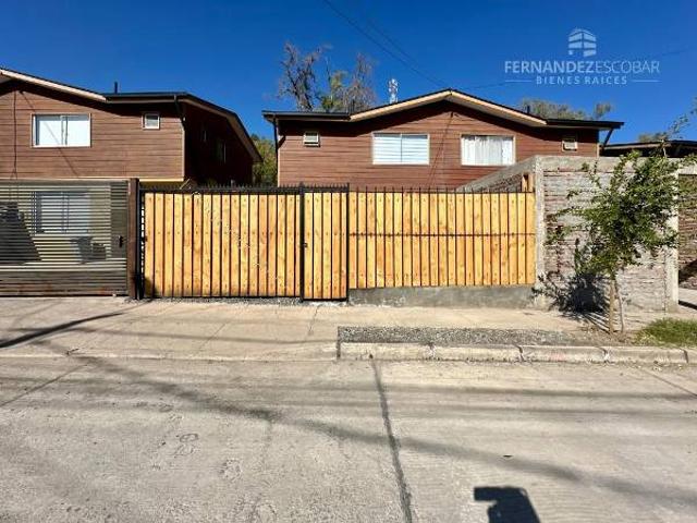 LOS ANDES ARRIENDA CASA DOS PISOS 3D 2B 1E VALLE ANDINO