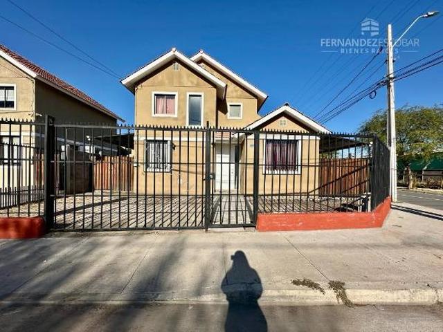 LOS ANDES ARRIENDA CASA ESQUINA 4D 2B VISTA CORDILLERA