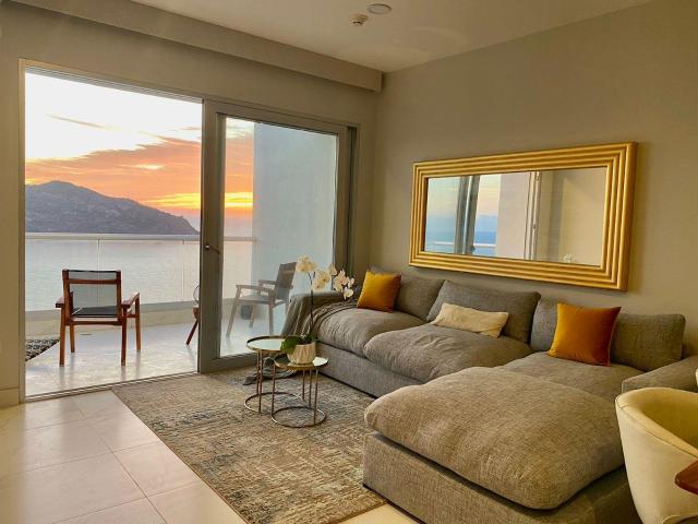 LOS ARCOS BY MARRIOTT COURTYARD