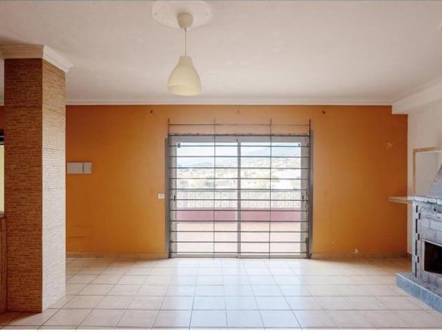 Los Baldíos: Se vende ático con gran terraza, 3 habitaciones, luminoso