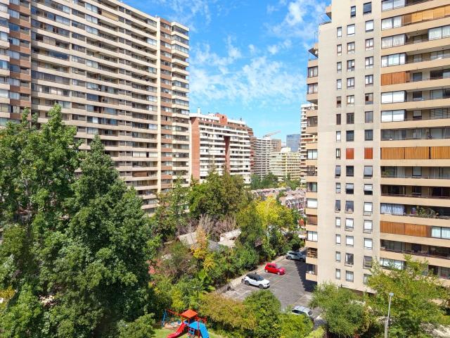 Los MIlitares/Alonzo De Córdova, Las Condes