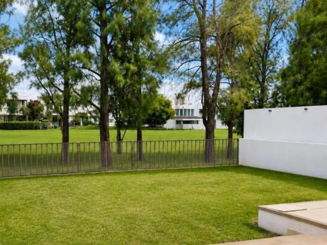 Los Naranjos Country, residencia en venta