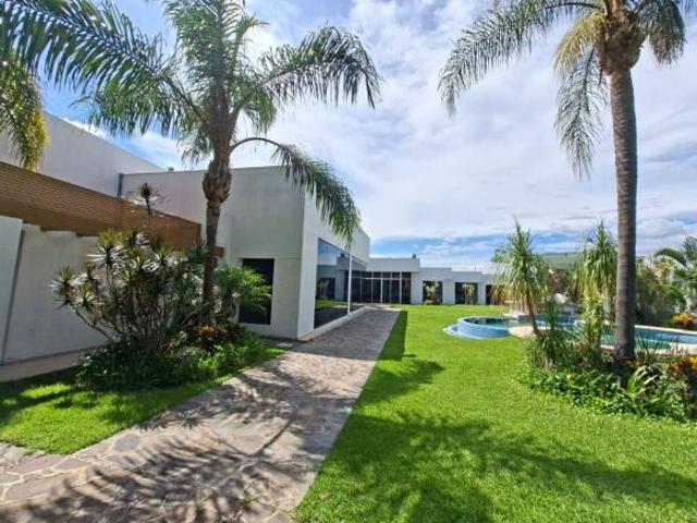 Los Sauces. Hermosa casa en Venta