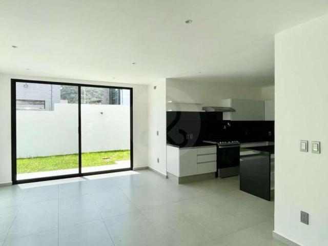 Los Robles Residencial: Casa en condominio en venta en Los Robles