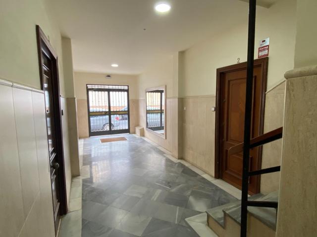 Los Remedios. Calle Pedro Pérez Fernández. Piso 3 dormitorios reformado íntegramente a estrenar