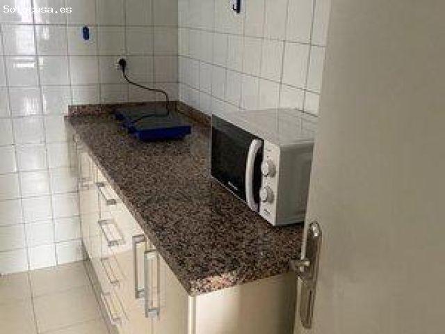 Los Remedios, junto República Argentina. Excelente vivienda de 3 habitaciones se alquila. ESTUDIANTE