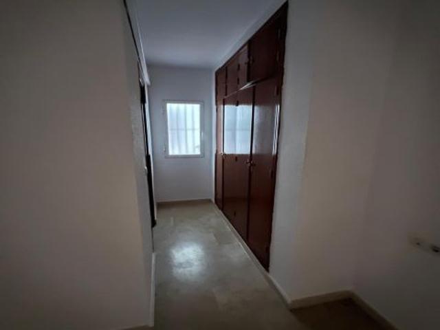 Los Remedios, República Argentina. Excelente y amplio piso de 3 habitaciones 2 baños se alquila