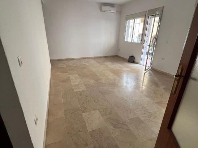 Los Remedios, República Argentina. Excelente y amplio piso de 3 habitaciones 2 baños se alquila