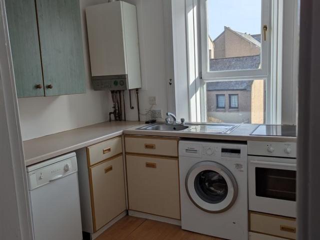 Lossie Wynd, Elgin, Moray IV30, 1 bed flat to rent, £525 pcm | PrimeLocation