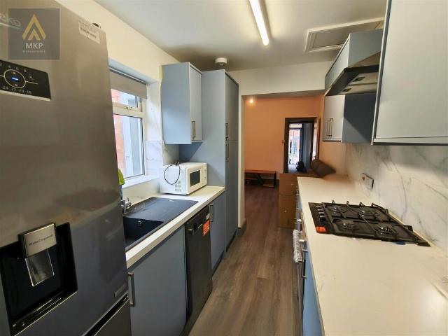 Lottie Road, Birmingham B29 5 bed terraced house to rent £2,210 pcm £510 pw