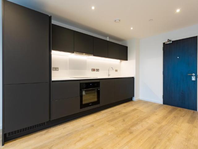 Lotus Thai Spa, 58 Swan Street, Manchester, M4 5JU, United Kingdom | 1 bed apartment for rent #140654943 | Rentberry