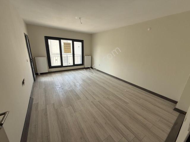 Lotus'dan Fatih İstiklal Ara Kat 2+1 Kiralık