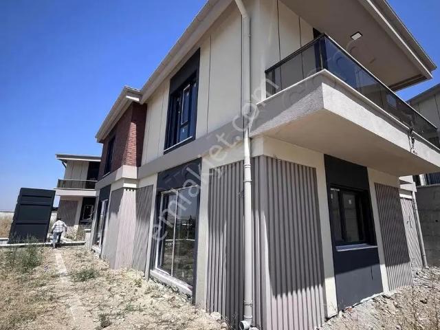 Lotus'tan Erkmen'de Fırsat Villa