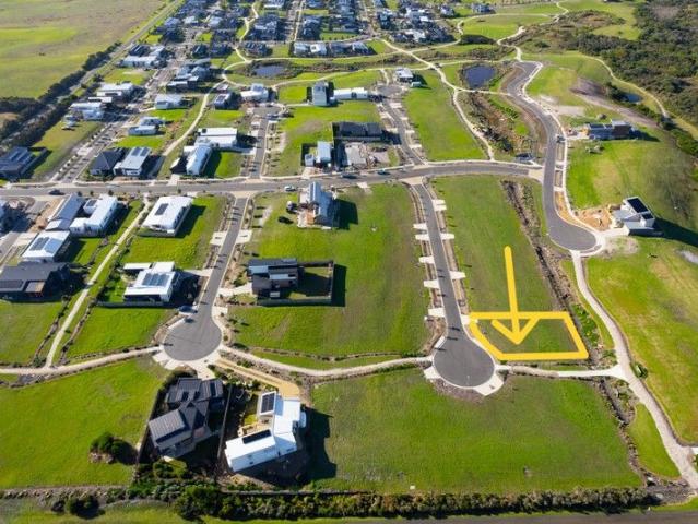 Lot 218, 9 Evenstar View, amazing Ocean Views and close to surf beach