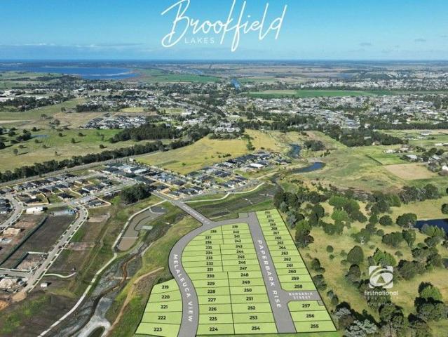 LOT 221 BROOKFIELD LAKES ESTATE