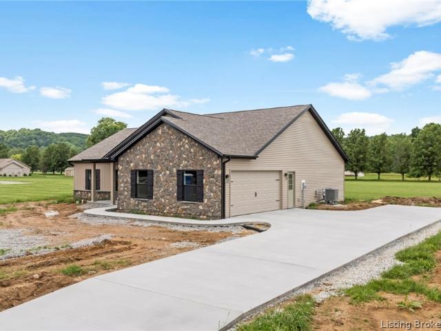 Lot 29 Packet Boulevard