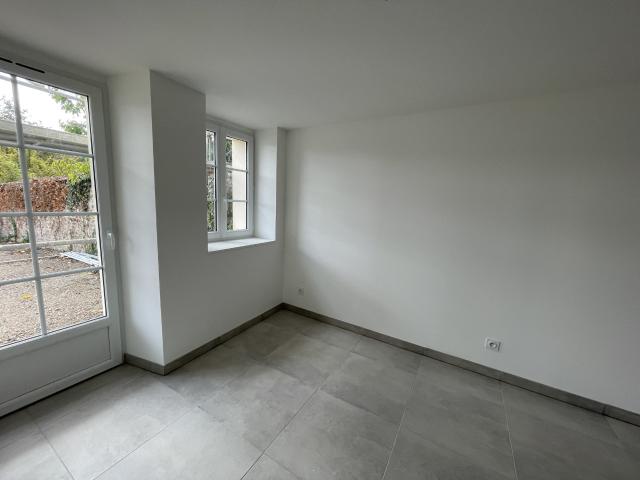 LOT 2 T2 RDC