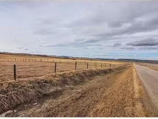 Lot #2 Township Road 252, Rural Rocky View County, AB, T3Z 2S1.