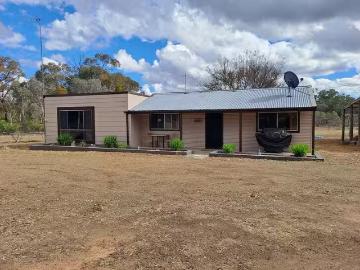 Bumbaldry, Weddin, Victoria - Garden, Parking