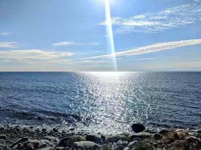 Lot 4 2 Pierce Point Road, Western Head, NS, B0T 1G0 vacant.