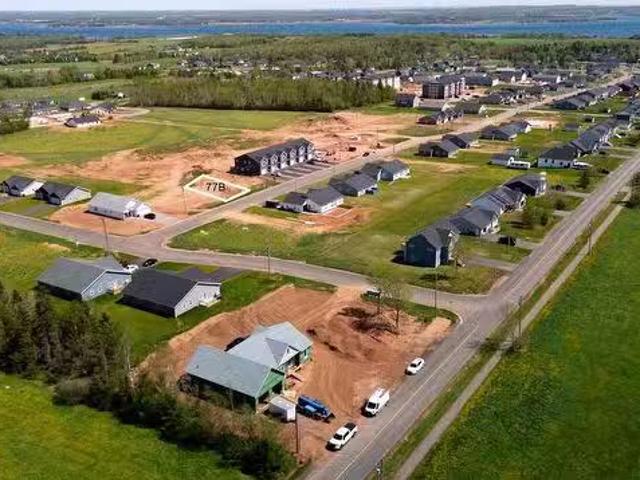 Lot 77B Kindred Avenue, Charlottetown, PE, C1C 0S4 vacant la.