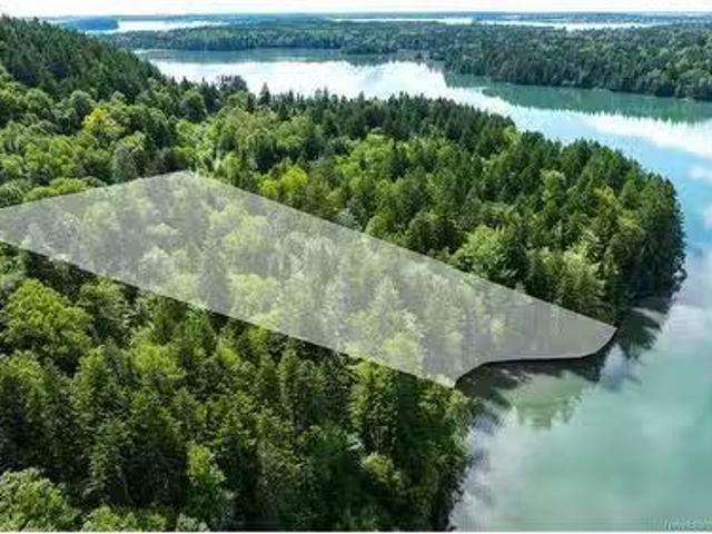 Lot 85 54 Bayview Dr, Campobello Island, NB, E5E 1Z3 vacant.