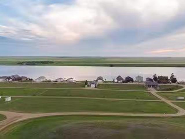 Lot 8 Block 3 Sunridge Resort, Webb Rm No. 138, SK, S0N 2N0.