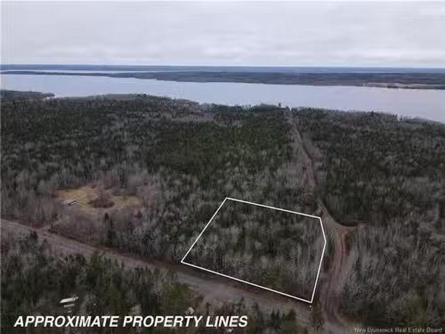 Lot Cumberland Point Rd, Cumberland Bay, NB, E4A 0A4 vacant.