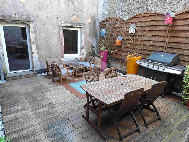 LOT DE 2 APPARTEMENTS 134 M2 AU SOL AVEC ASCENSEUR ET TERRASSE HERICOURT