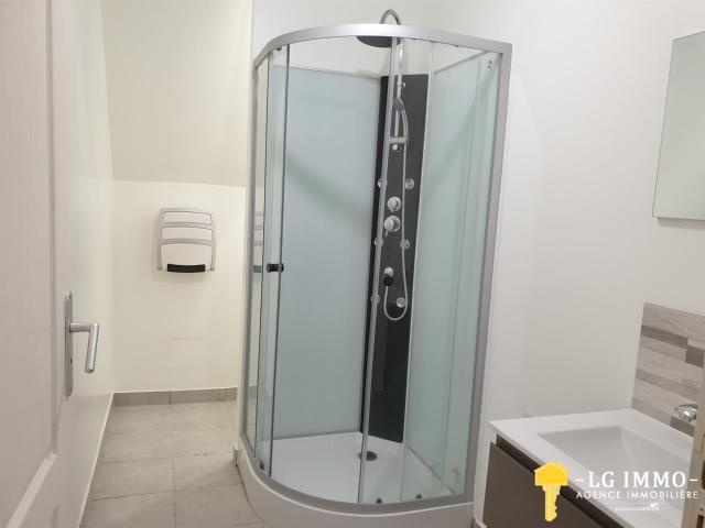 Lot de 2 appartements 58 m2 1ch. Rdc et 1er étage 94 m2 2 ch. 144m² Mirambeau
